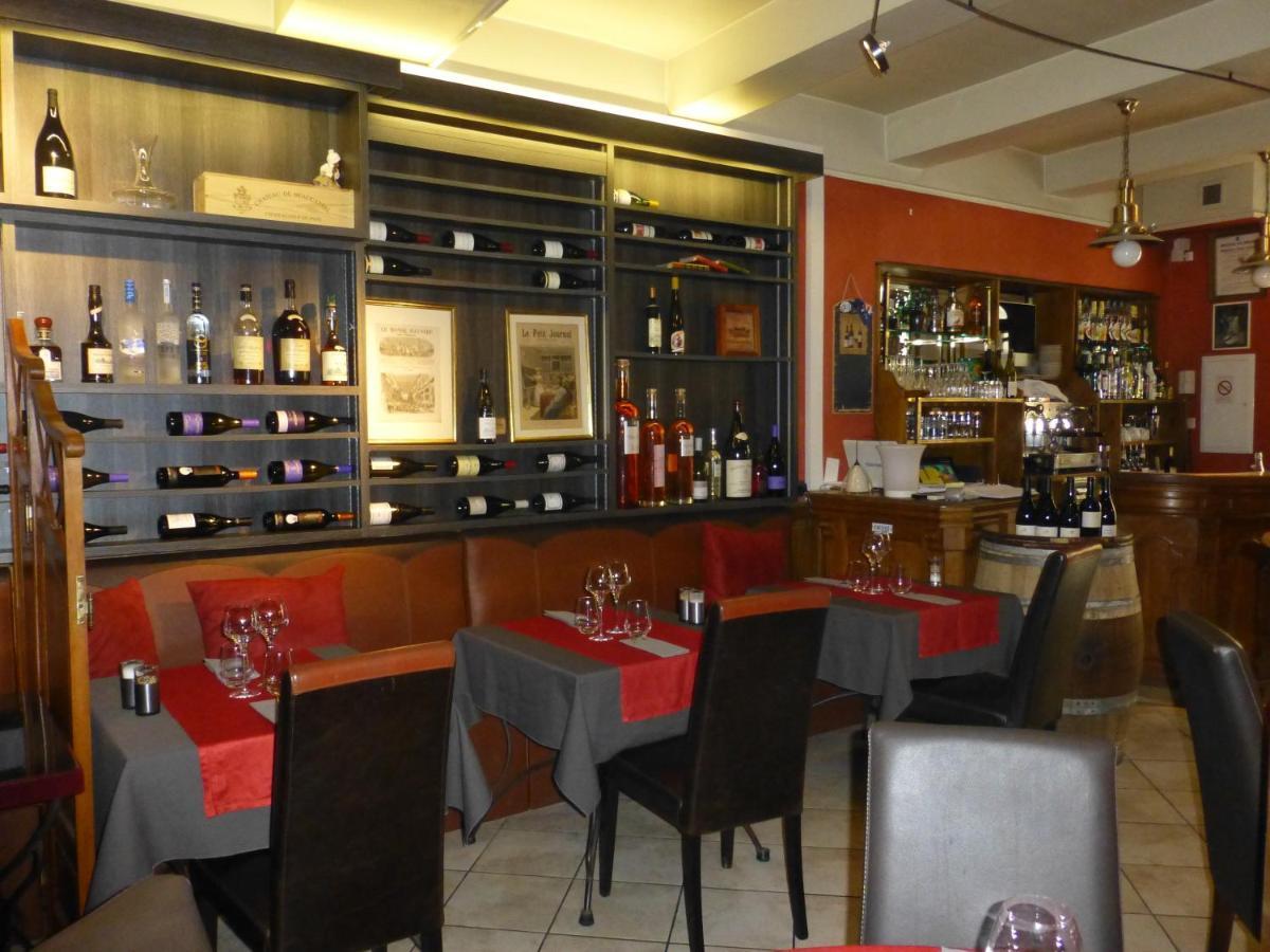 Le Vieux Bistrot Cabrieres-d'Avignon Exterior foto